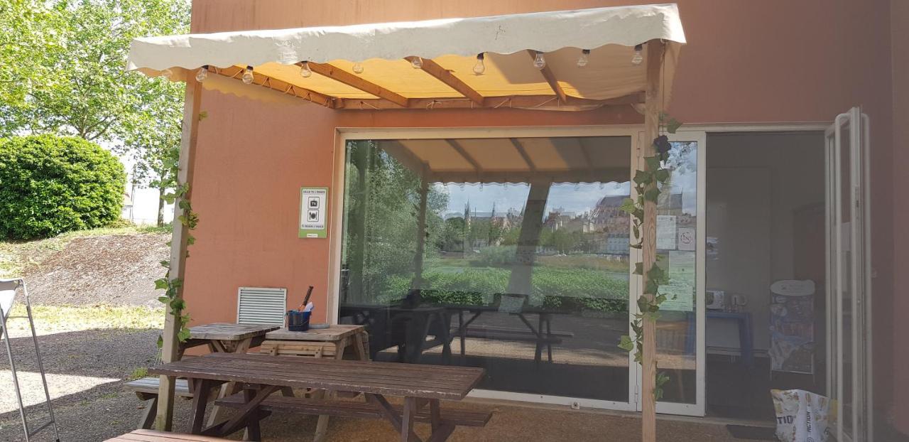 Camping De Nevers Bagian luar foto